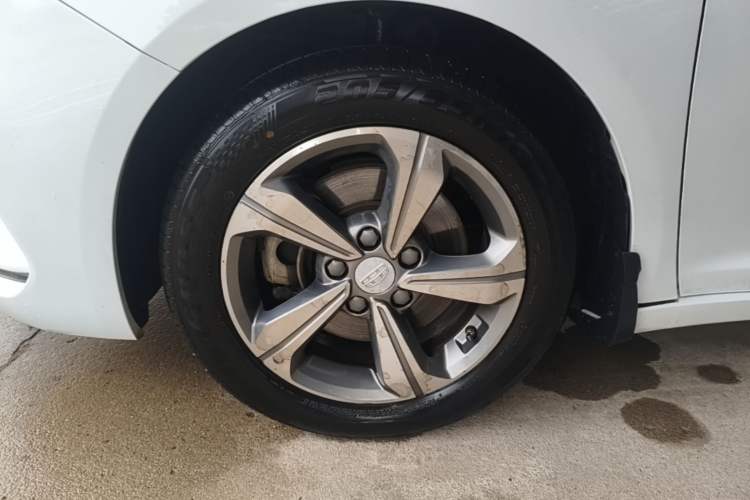 Used Geely Auto Emgrand GL 2018 1.4T Manual Elite Smart Connectivity Version Left Front Wheel Hub