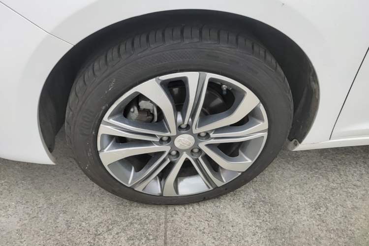 Used Geely Auto Emgrand GL 2018 1.4T DCT Prestige Smart Connectivity Version Left Front Wheel Hub