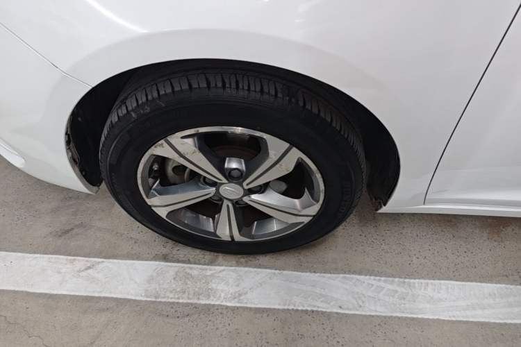 Used Geely Auto Emgrand GL 2018 1.8L DCT Elite Smart Connectivity Version Left Front Wheel Hub