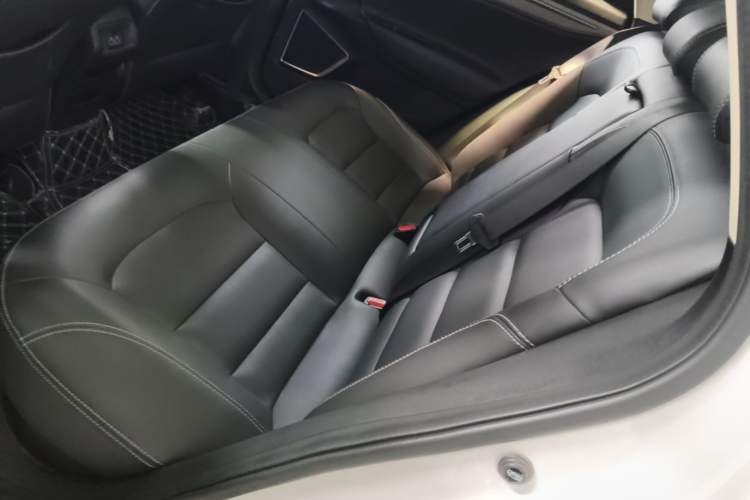 Used Geely Auto Emgrand GL 2018 1.8L DCT Elite Smart Connectivity Version Left Rear Seat