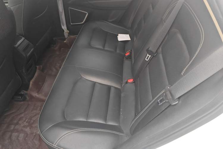 Used Geely Auto Emgrand GL 2018 1.8L Manual Elite Smart Connectivity Version Left Rear Seat