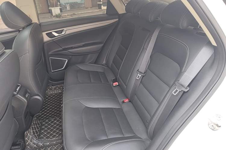 Used Geely Auto Emgrand GL 2018 1.8L DCT Elite Smart Connectivity Version Left Rear Seat