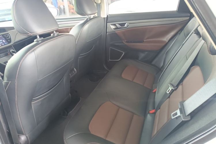 Used Geely Auto Emgrand GL 2018 1.4T DCT Prestige Smart Connectivity Version Left Rear Seat
