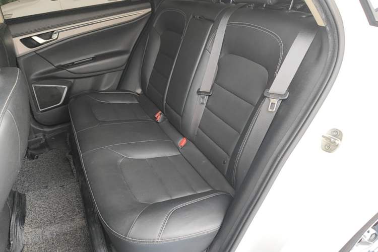 Used Geely Auto Emgrand GL 2018 1.8L Manual Elite Smart Connectivity Version Left Rear Seat