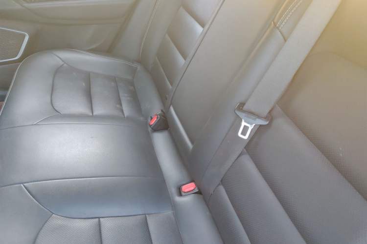 Used Geely Auto Emgrand GL 2018 1.8L DCT Elite Smart Connectivity Version Left Rear Seat