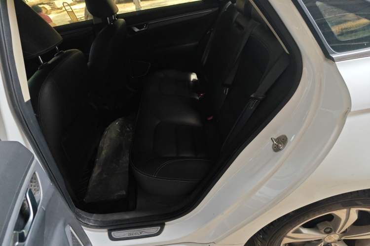 Used Geely Auto Emgrand GL 2018 1.8L Manual Entry-Level Model Left Rear Seat