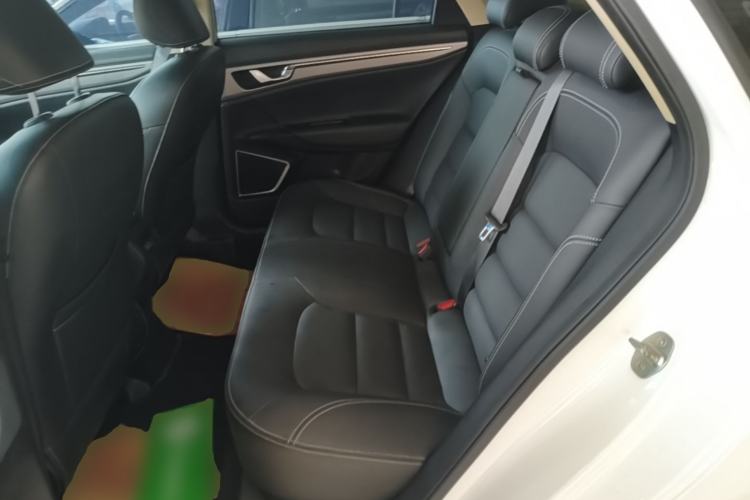 Used Geely Auto Emgrand GL 2018 1.4T Manual Elite Smart Connectivity Version Left Rear Seat