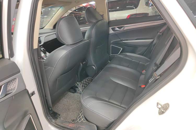Used Geely Auto Emgrand GL 2018 1.8L DCT Elite Smart Connectivity Version Left Rear Seat