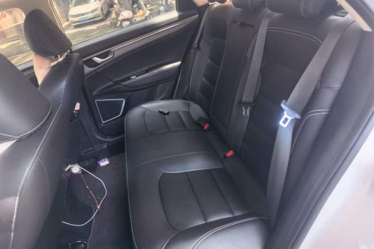 Used Geely Auto Emgrand GL 2018 1.4T Manual Elite Smart Connectivity Version Left Rear Seat