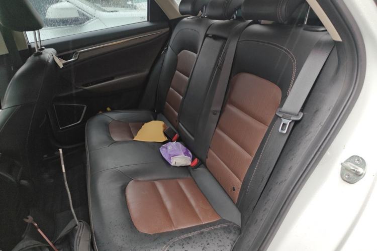Used Geely Auto Emgrand GL 2018 1.4T DCT Prestige Smart Connectivity Version Left Rear Seat