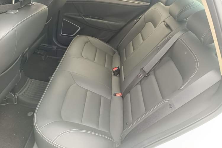 Used Geely Auto Emgrand GL 2018 1.4T DCT Elite Smart Connectivity Version Left Rear Seat