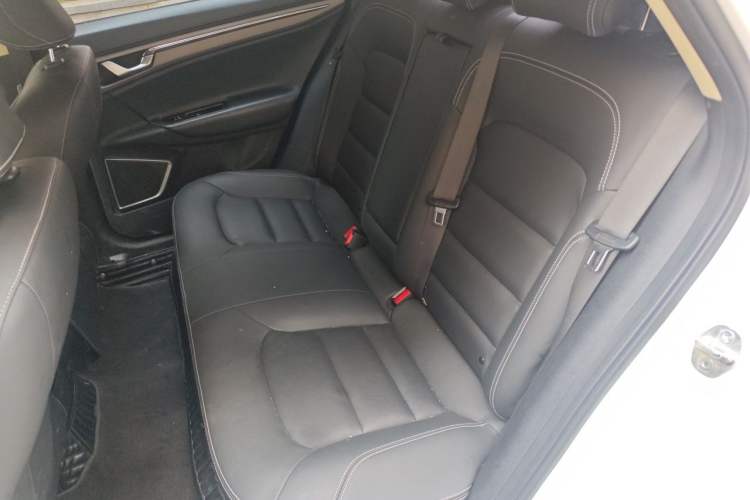 Used Geely Auto Emgrand GL 2018 1.4T Manual Elite Smart Connectivity Version Left Rear Seat