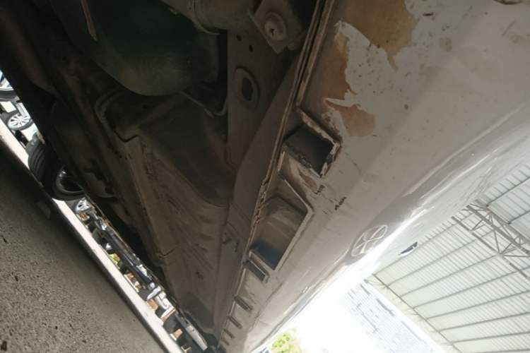 Used Geely Auto Emgrand GL 2018 1.4T DCT Prestige Smart Connectivity Version Left Side Sill