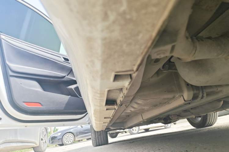 Used Geely Auto Emgrand GL 2018 1.8L DCT Elite Smart Connectivity Version Left Side Sill