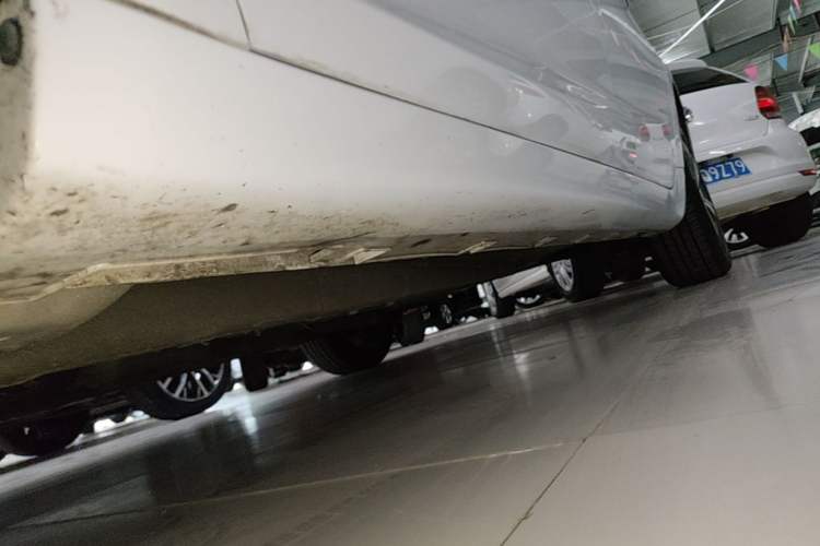Used Geely Auto Emgrand GL 2018 1.4T DCT Elite Smart Connectivity Version Left Side Sill