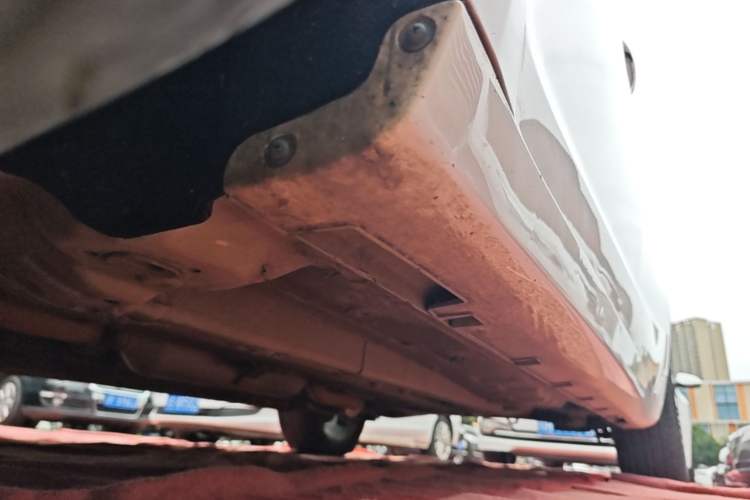 Used Geely Auto Emgrand GL 2018 1.4T DCT Prestige Smart Connectivity Version Left Side Sill