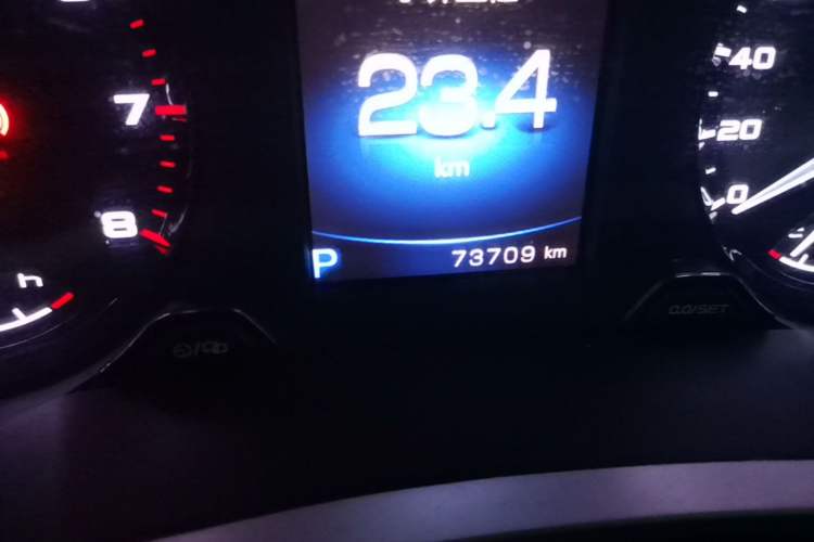 Used Geely Auto Emgrand GL 2018 1.4T DCT Elite Smart Connectivity Version Odometer Close Up