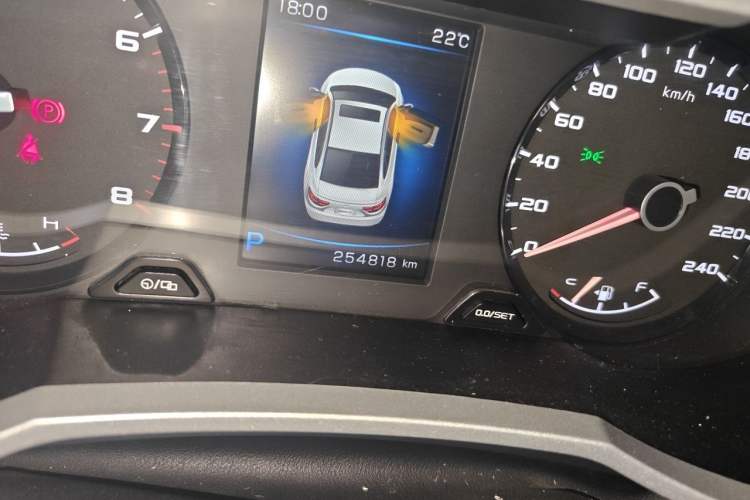 Used Geely Auto Emgrand GL 2018 1.4T DCT Elite Smart Connectivity Version Odometer Close Up