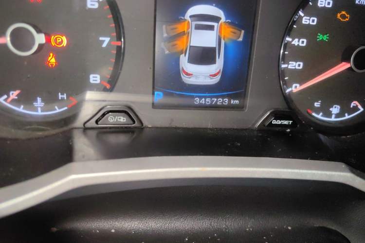 Used Geely Auto Emgrand GL 2018 1.8L DCT Elite Smart Connectivity Version Odometer Close Up