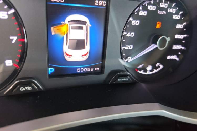Used Geely Auto Emgrand GL 2018 1.4T DCT Elite Smart Connectivity Version Odometer Close Up