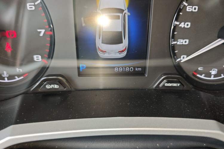 Used Geely Auto Emgrand GL 2018 1.4T DCT Elite Smart Connectivity Version Odometer Close Up