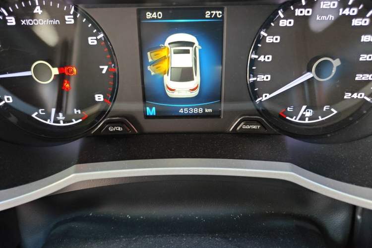 Used Geely Auto Emgrand GL 2018 1.8L Manual Elite Smart Connectivity Version Odometer Close Up