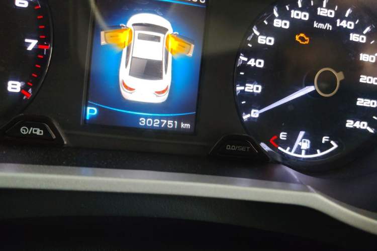 Used Geely Auto Emgrand GL 2018 1.8L DCT Elite Smart Connectivity Version Odometer Close Up