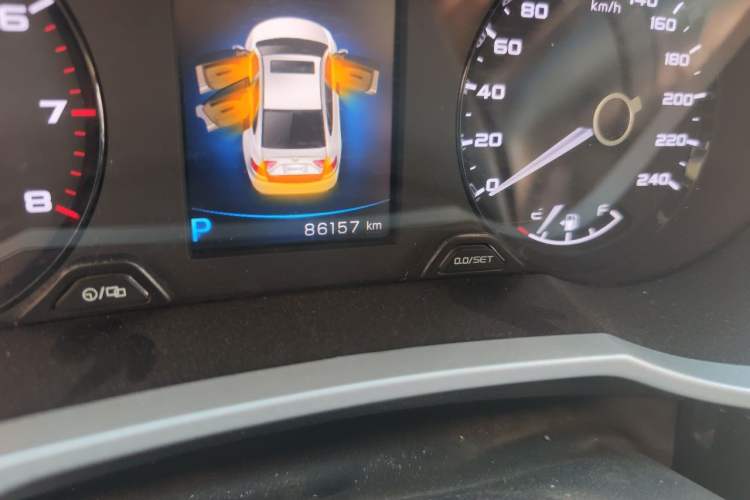 Used Geely Auto Emgrand GL 2018 1.8L DCT Elite Smart Connectivity Version Odometer Close Up