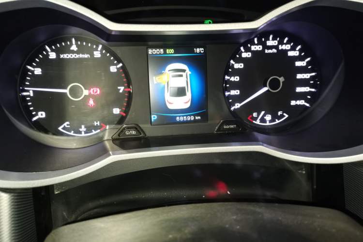 Used Geely Auto Emgrand GL 2018 1.4T DCT Elite Smart Connectivity Version Odometer Close Up