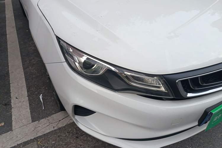 Used Geely Auto Emgrand GL 2018 1.8L DCT Elite Smart Connectivity Version Right Front Headlight