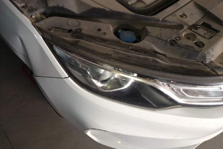 Used Geely Auto Emgrand GL 2018 1.8L DCT Elite Smart Connectivity Version Right Front Headlight