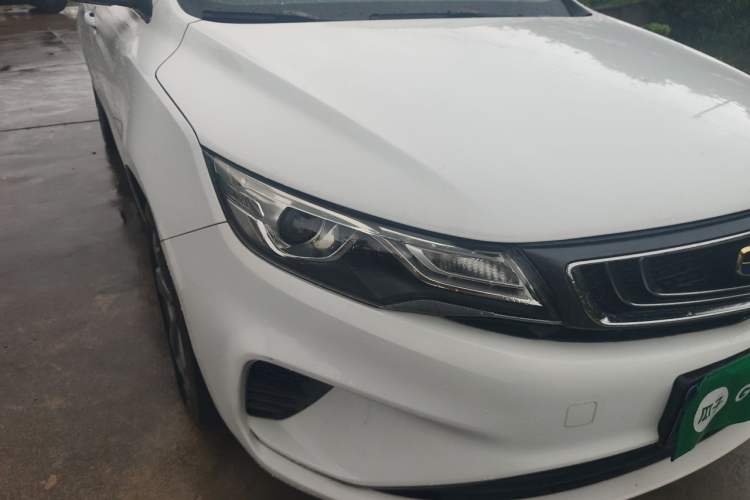 Used Geely Auto Emgrand GL 2018 1.8L Manual Elite Smart Connectivity Version Right Front Headlight