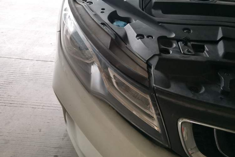 Used Geely Auto Emgrand GL 2018 1.4T DCT Elite Smart Connectivity Version Right Front Headlight