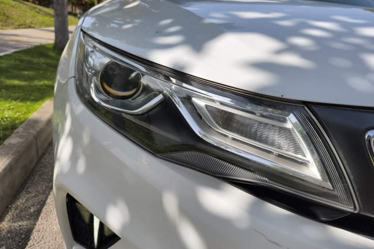 Used Geely Auto Emgrand GL 2018 1.4T DCT Elite Smart Connectivity Version Right Front Headlight
