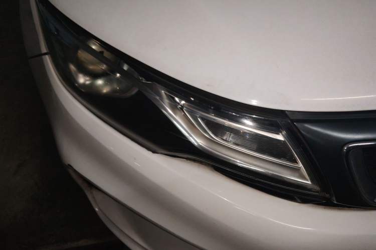 Used Geely Auto Emgrand GL 2018 1.8L Manual Elite Smart Connectivity Version Right Front Headlight
