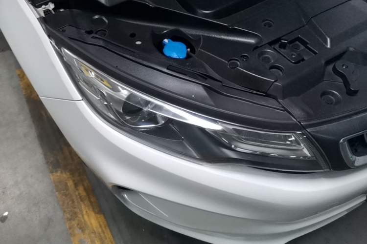 Used Geely Auto Emgrand GL 2018 1.4T DCT Elite Smart Connectivity Version Right Front Headlight