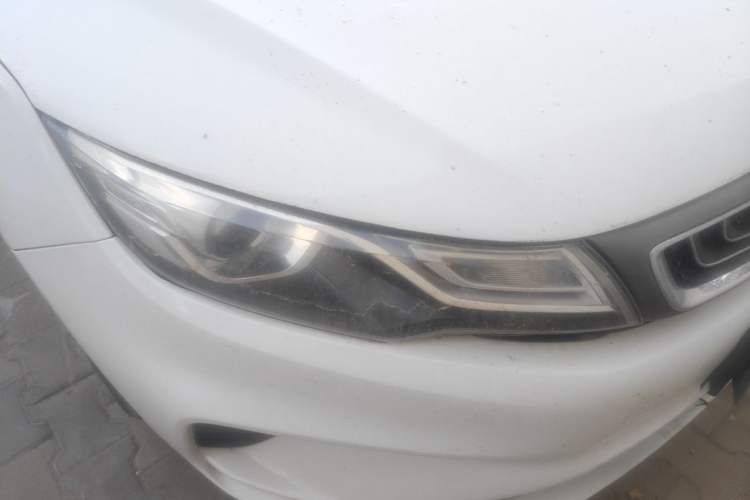 Used Geely Auto Emgrand GL 2018 1.8L Manual Elite Smart Connectivity Version Right Front Headlight