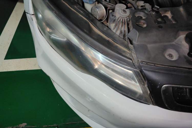 Used Geely Auto Emgrand GL 2018 1.8L DCT Elite Smart Connectivity Version Right Front Headlight