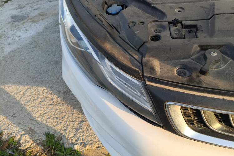 Used Geely Auto Emgrand GL 2018 1.8L Manual Elite Smart Connectivity Version Right Front Headlight
