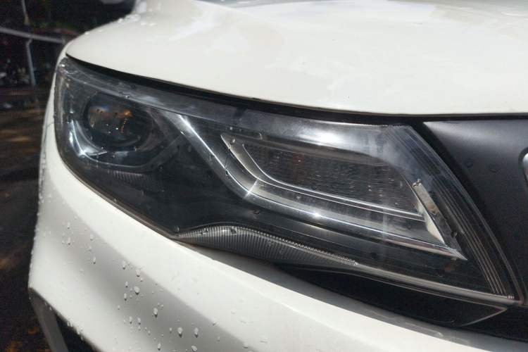 Used Geely Auto Emgrand GL 2018 1.4T DCT Prestige Smart Connectivity Version Right Front Headlight