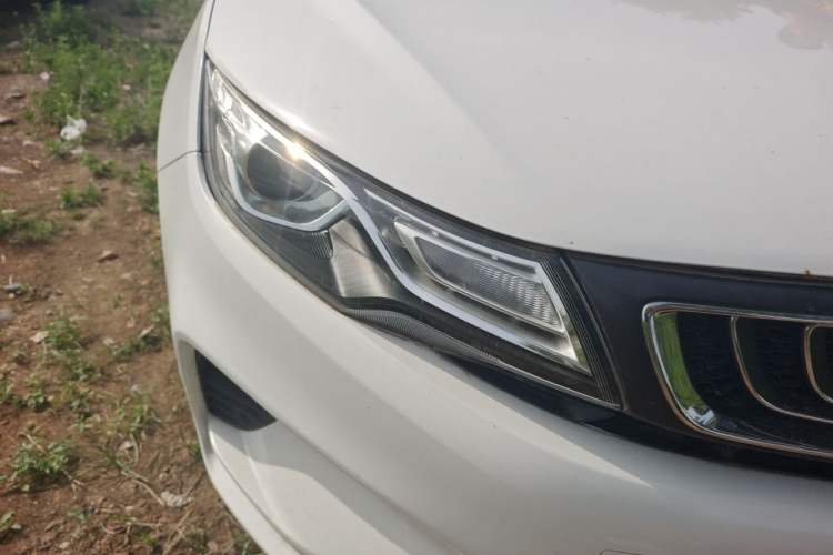 Used Geely Auto Emgrand GL 2018 1.8L DCT Elite Smart Connectivity Version Right Front Headlight