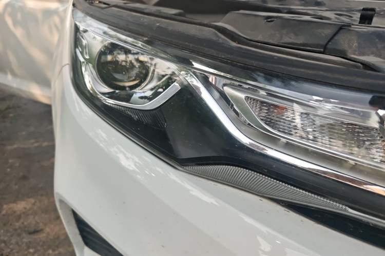 Used Geely Auto Emgrand GL 2018 1.4T DCT Prestige Smart Connectivity Version Right Front Headlight