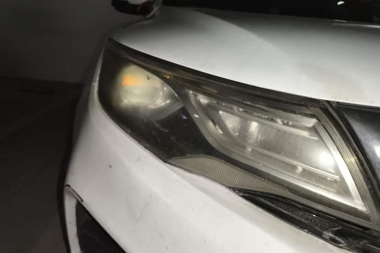 Used Geely Auto Emgrand GL 2018 1.8L DCT Elite Smart Connectivity Version Right Front Headlight