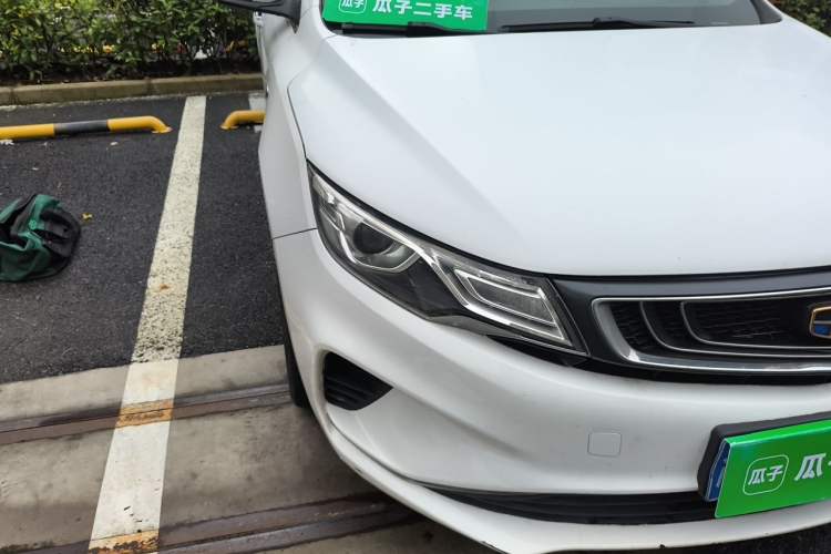 Used Geely Auto Emgrand GL 2018 1.4T Manual Elite Smart Connectivity Version Right Front Headlight