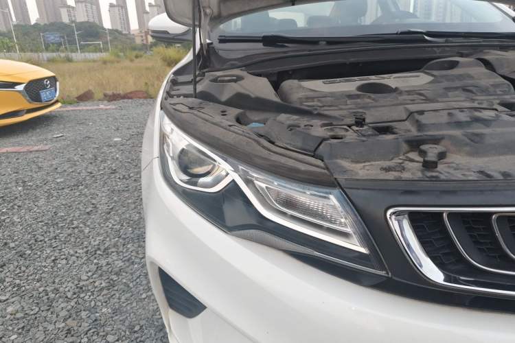 Used Geely Auto Emgrand GL 2018 1.8L DCT Elite Smart Connectivity Version Right Front Headlight