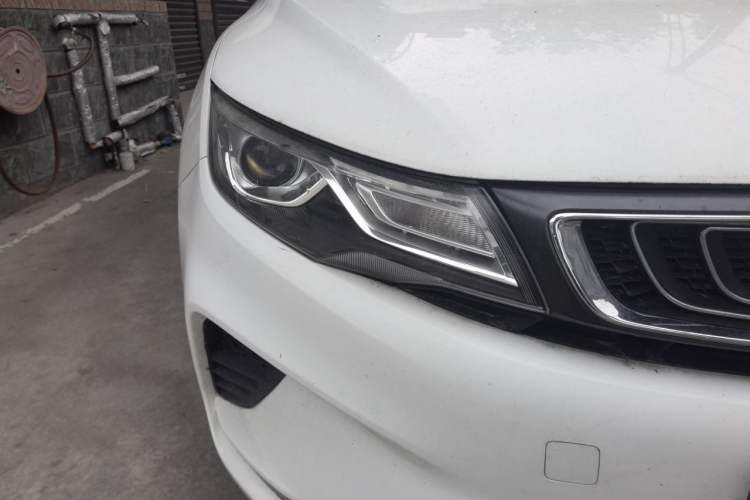 Used Geely Auto Emgrand GL 2018 1.8L DCT Elite Smart Connectivity Version Right Front Headlight