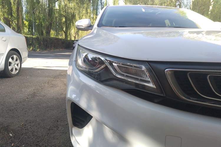 Used Geely Auto Emgrand GL 2018 1.4T Manual Elite Smart Connectivity Version Right Front Headlight