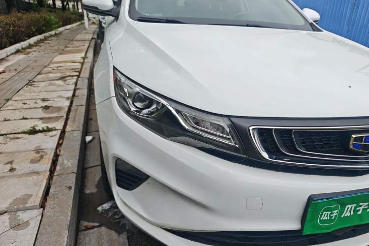 Used Geely Auto Emgrand GL 2018 1.4T DCT Prestige Smart Connectivity Version Right Front Headlight