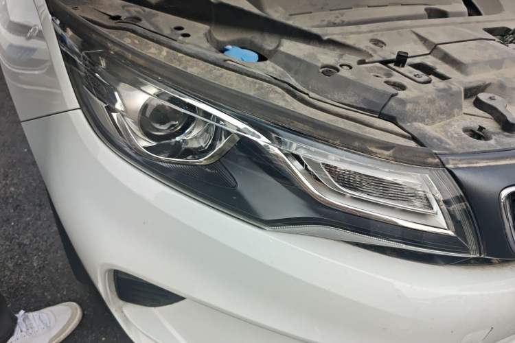 Used Geely Auto Emgrand GL 2018 1.4T DCT Prestige Smart Connectivity Version Right Front Headlight