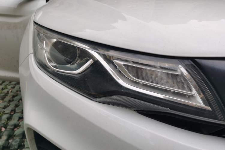 Used Geely Auto Emgrand GL 2018 1.8L DCT Elite Smart Connectivity Version Right Front Headlight